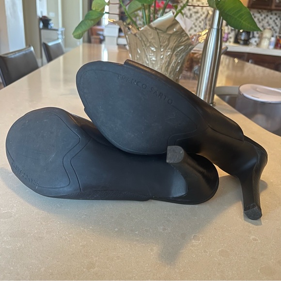 ❌SOLD❌Franco Sarto Black Peep Toe Mules, Sz 8 - Picture 7 of 9